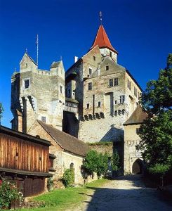 hrad-pernstejn