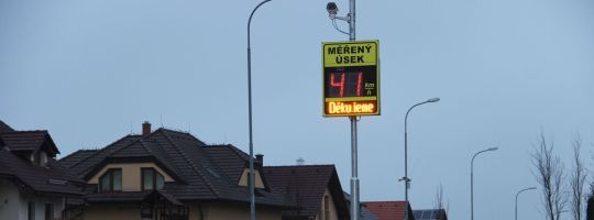 Radar - měření rychlosti - Libická ulice Žďár nad Sázavou